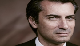 Al Teatro di San Carlo, Roberto Cominati in un recital pianistico sulle note di Ravel
