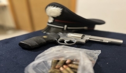 Napoli, Secondigliano: i carabinieri rinvengono armi e munizioni