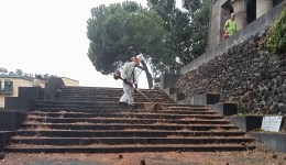 Napoli: Operazioni di pulizia nei luoghi simbolo delle Quattro Giornate