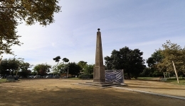 Napoli: Ripristinato lObelisco della Meridiana della Villa Comunale