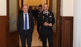Napoli: il Procuratore Capo Nicola Gratteri in visita alla caserma Pastrengo