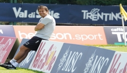 Il Napoli si prepara al classico debutto estivo. Domani la sfida con l'Anaune