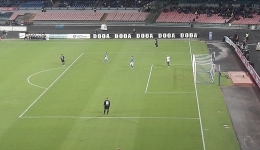 Napoli - Liverpool 2-0: Mertens e Llorente stendono i campioni in carica
