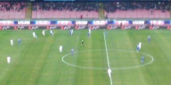 Il Napoli sfida la Fiorentina per un posto in semifinale di Coppa Italia.