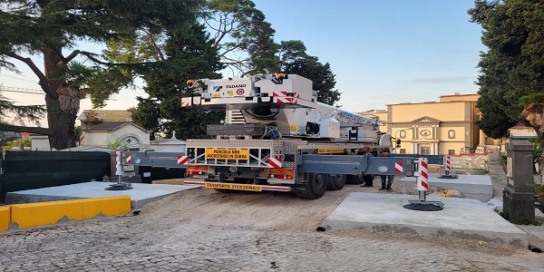 Napoli: Iniziata installazione autogru nel Cimitero di Poggioreale