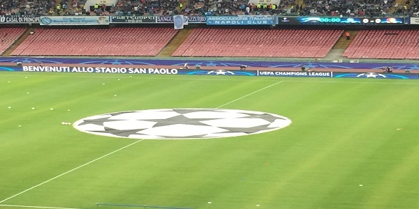 Napoli concreto e spietato, al San Paolo non c’è scampo per il Feyenoord