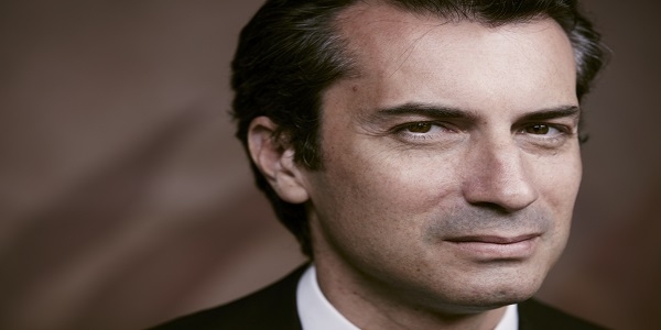 Al Teatro di San Carlo, Roberto Cominati in un recital pianistico sulle note di Ravel