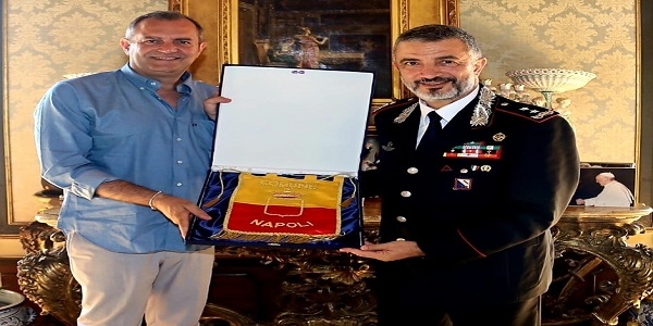 Napoli: de Magistris ha ricevuto il Generale Stefanizzi in visita di commiato