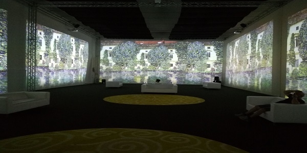La Reggia di Caserta ospiterà, fino al 31 ottobre , la mostra 'Klimt Experience'