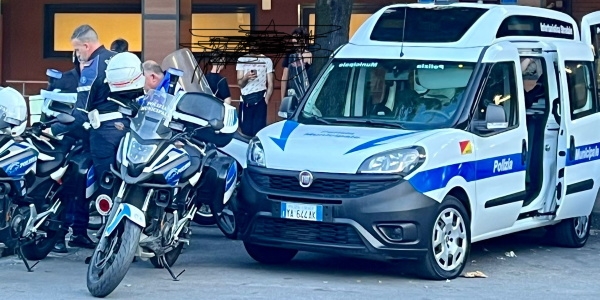 Napoli: controlli e sanzioni della Polizia Locale per una 'movida' tranquilla