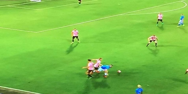 Il Napoli sbanca Palermo. Hamsik apre le danze, la doppietta di Callejon chiude i conti