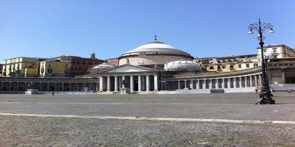 Napoli: il 6 gennaio, in Piazza del Plebiscito, la festa della Befana