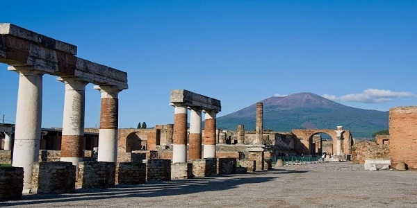 Dalla fondazione di Napoli alla scoperta di Pompei, il week-end di Mani e Vulcani Kids