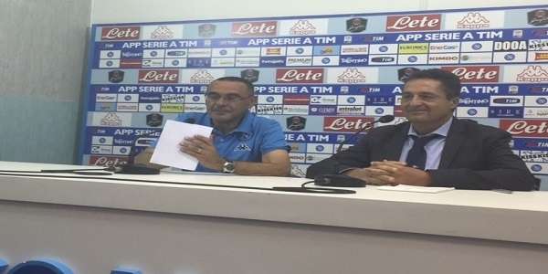 Sarri, da 'imputato' ad 'accusatore'. Il tecnico si defila e scarica le colpe sui calciatori.