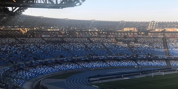 Napoli - Barcellona 1-1. Osimhen risponde a Lewandowski, gli azzurri lottano fino alla fine